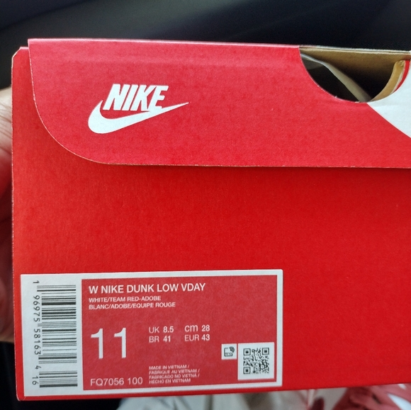 Nike Dunk Low " Valentines Day " Wmns - 11 - Picture 13 of 13